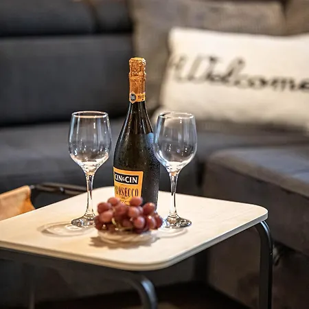 Mazurskie Wzgorze - Caloroczne 오스트로다