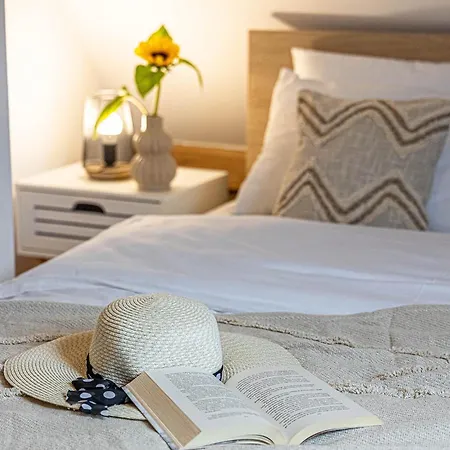 Mazurskie Wzgorze - Caloroczne 펜션 오스트로다