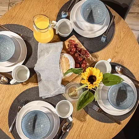 펜션 Mazurskie Wzgorze - Caloroczne 오스트로다